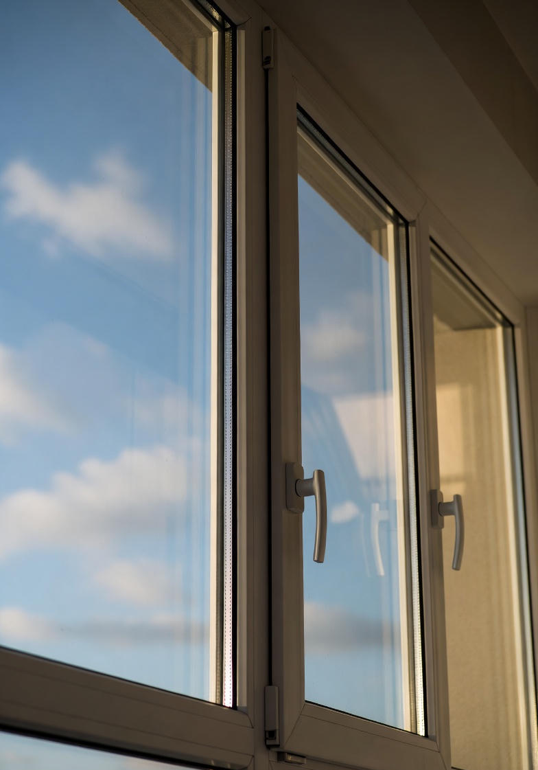 Современные пластиковые окна в квартире